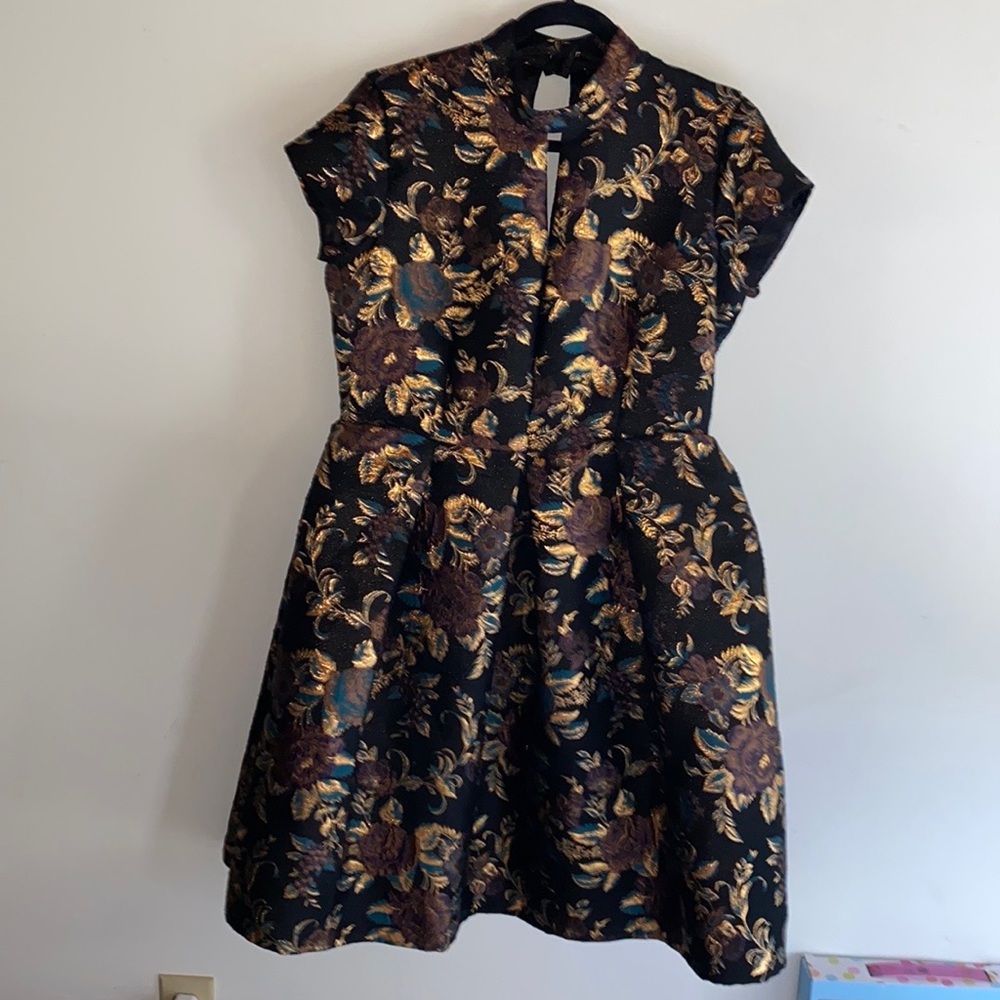 Closet London dress with gold flowers formal wear